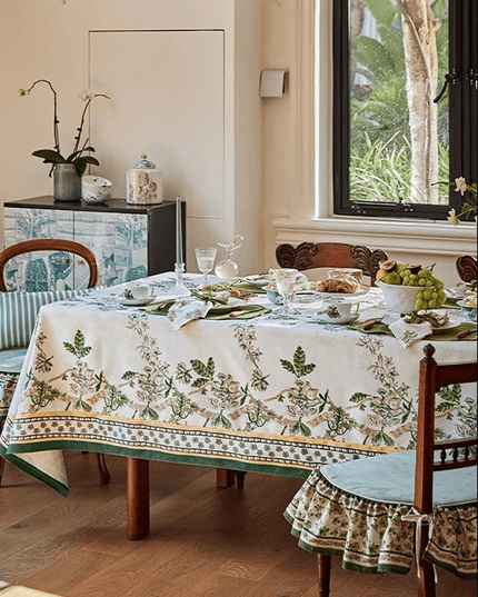 Molly's Manor Tablecloths & Placemats Set