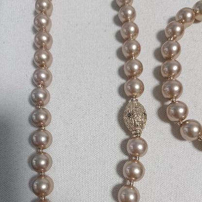 Vintage Embossed Pearl Set