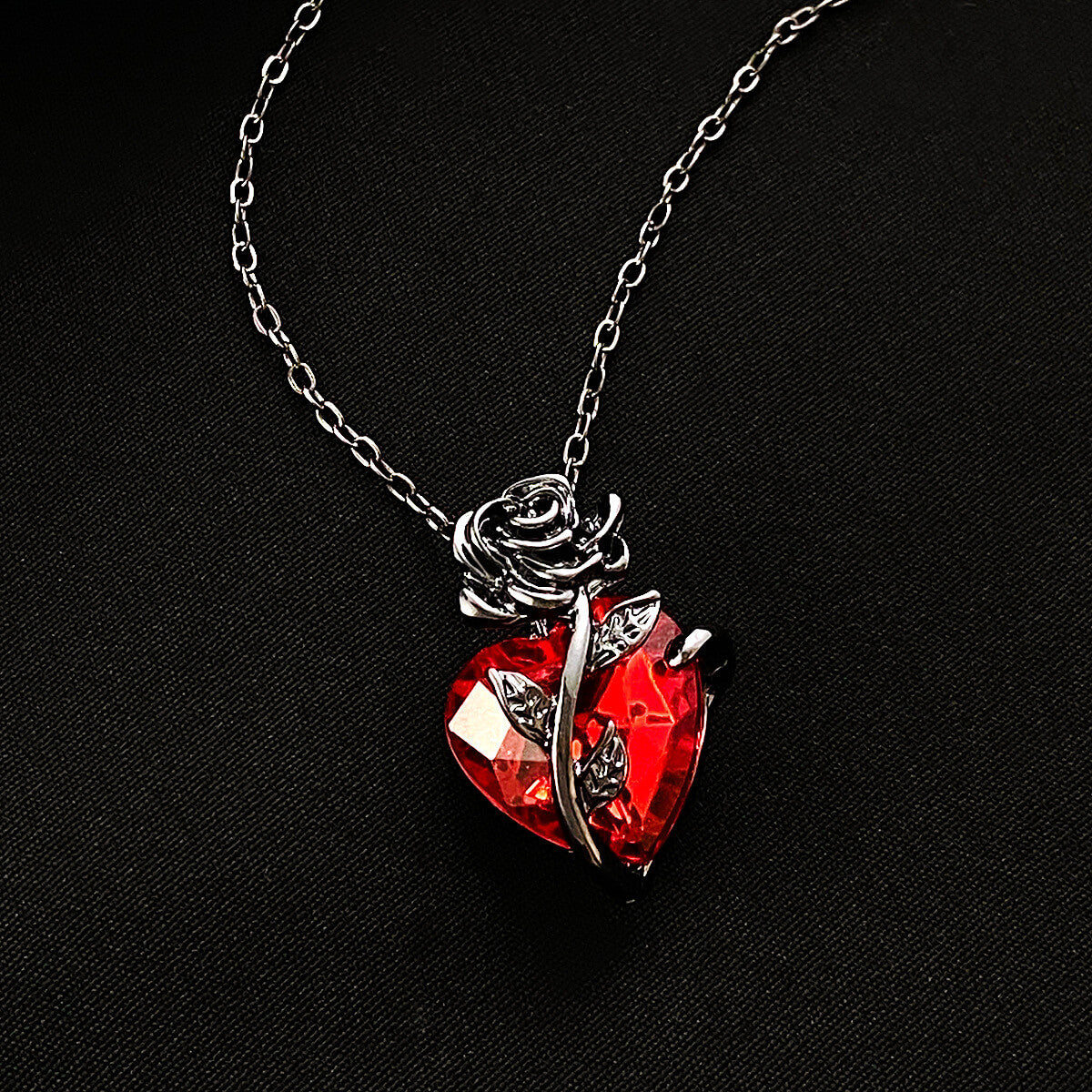 Heart Craft Rose Gothic Twisted Valentine Necklace