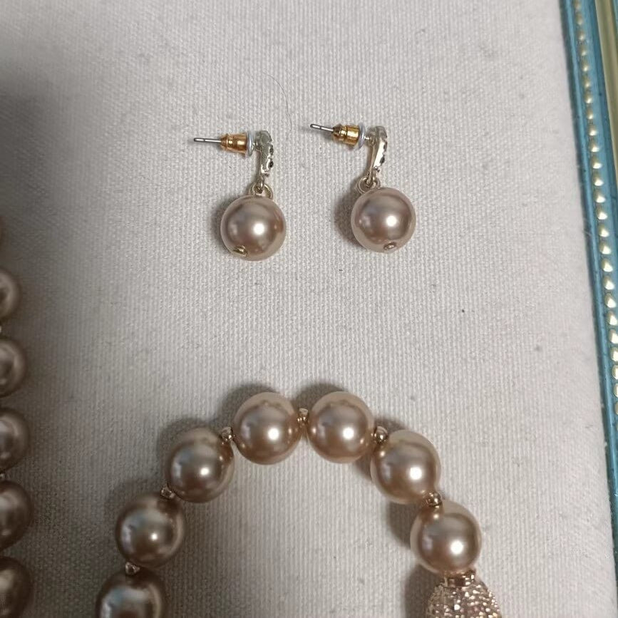 Vintage Embossed Pearl Set