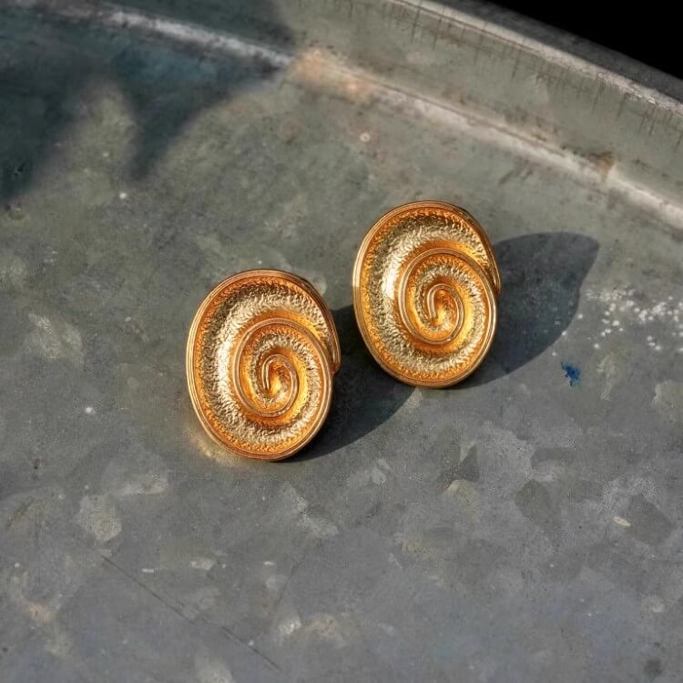 Eternal Time Conch Earrings