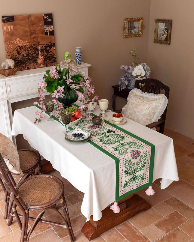 Floral Breeze Table Runner
