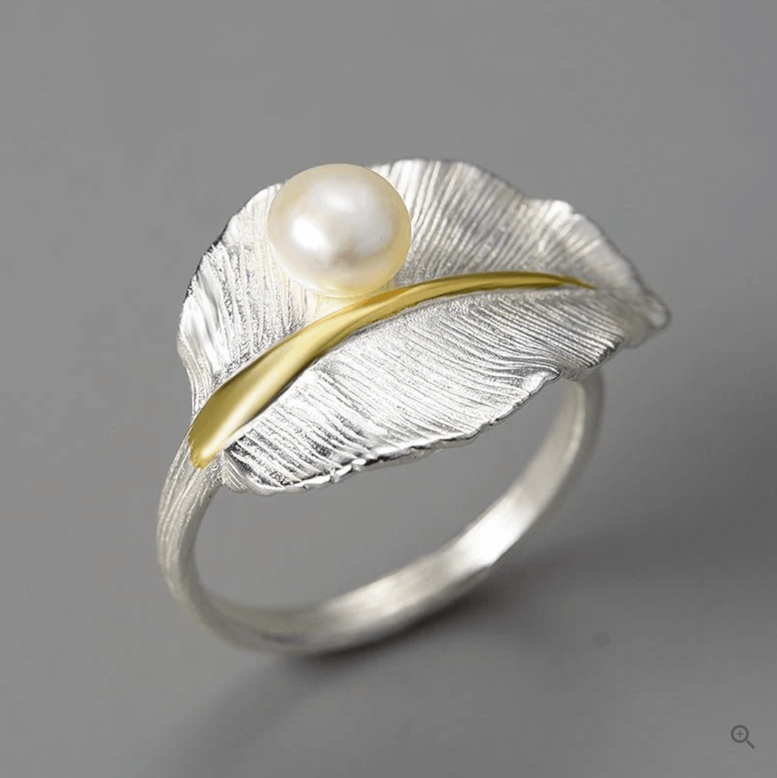 Pearly Leaf - Adjustable Ring