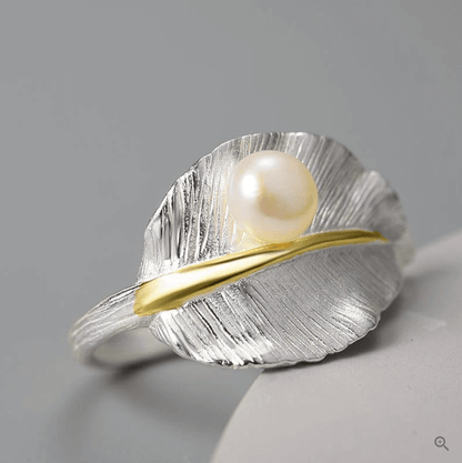 Pearly Leaf - Adjustable Ring