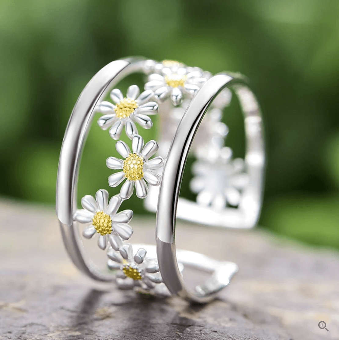 Dainty Daisy - Adjustable Ring