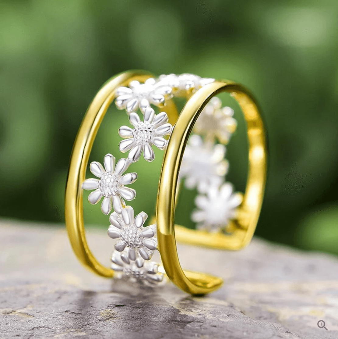 Dainty Daisy - Adjustable Ring