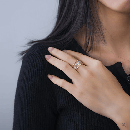 Dainty Daisy - Adjustable Ring