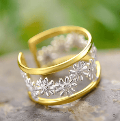 Dainty Daisy - Adjustable Ring