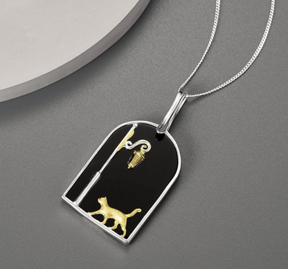 Wandering Cat - Handmade Necklace