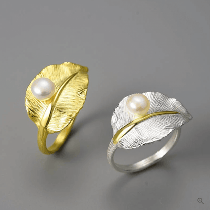 Pearly Leaf - Adjustable Ring