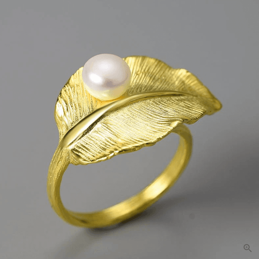 Pearly Leaf - Adjustable Ring