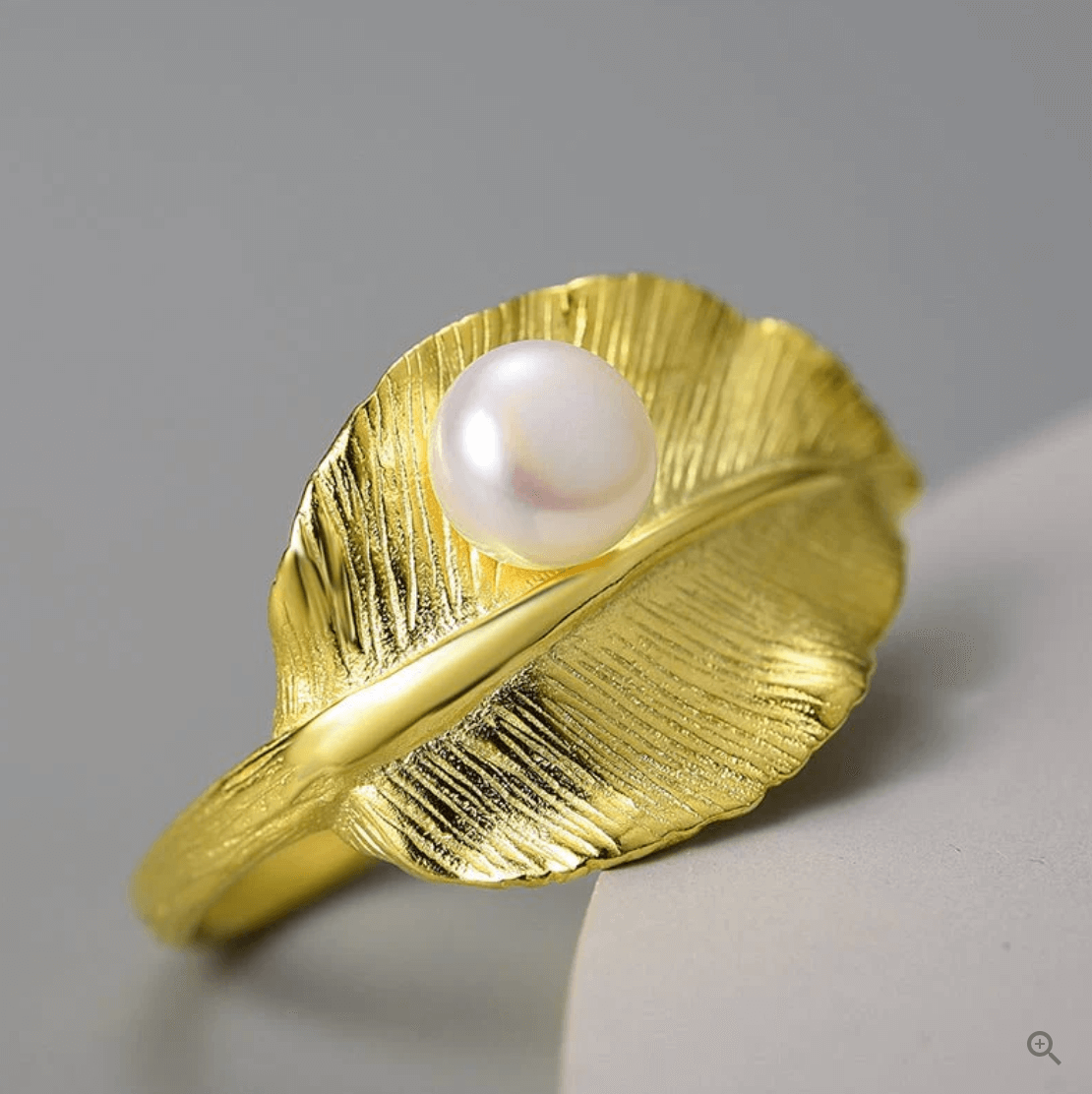 Pearly Leaf - Adjustable Ring