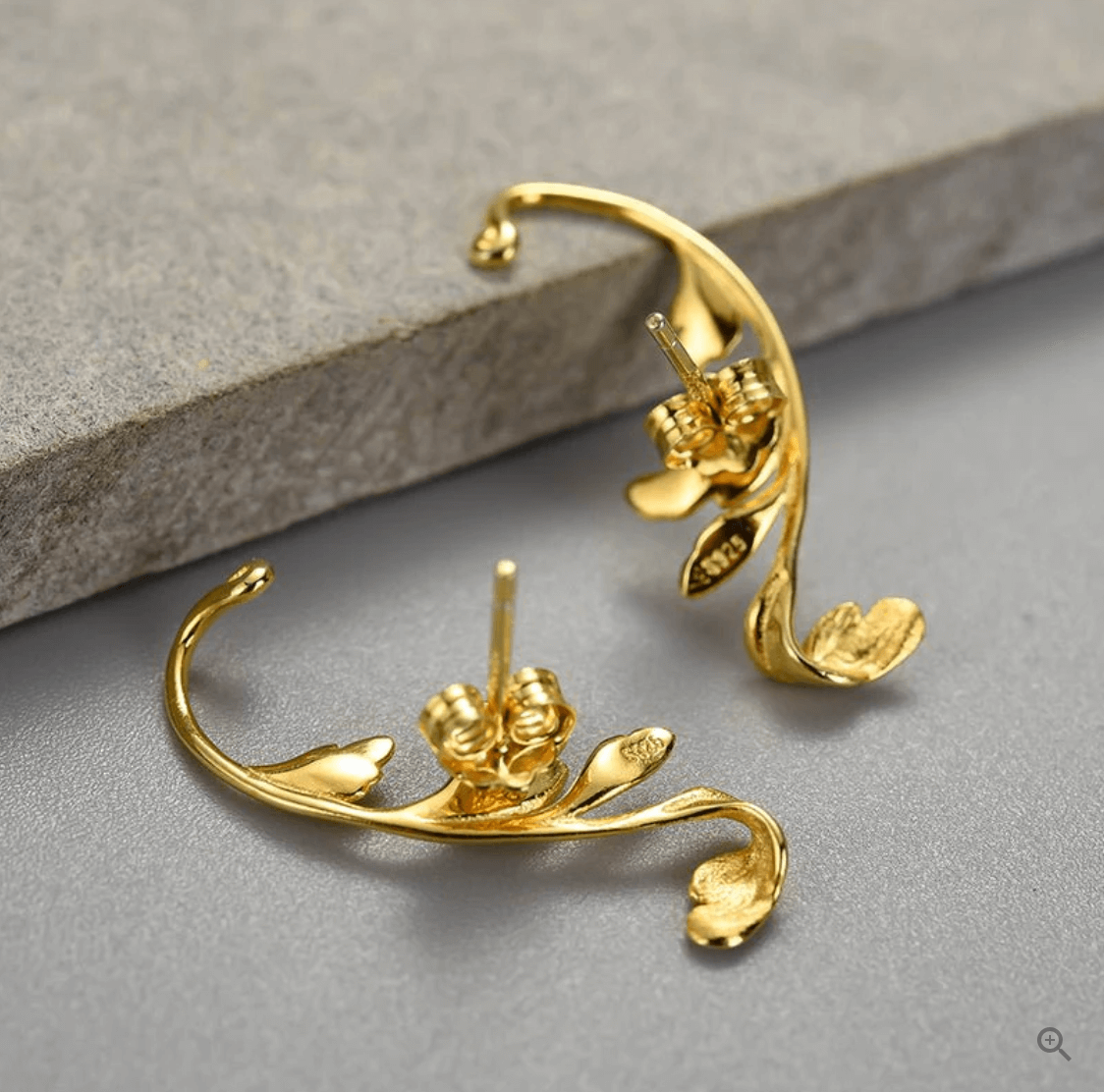 Acanthus Leaf - Stud Earrings