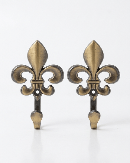 Brass Fleur De Lis Tapestry Clips & Leather Cord—Medieval Modern Tapestry Hanging Set