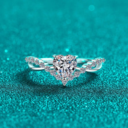 Angel's Kiss Diamond Ring