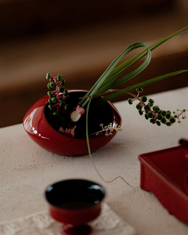 Japan Ceramic Flower Arrangement Bowl Vase - Christmas Edition