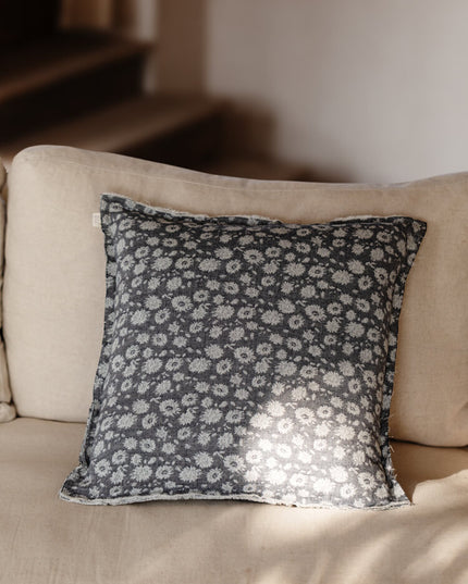 Modern Bedroom Cushion & Throw Pillows