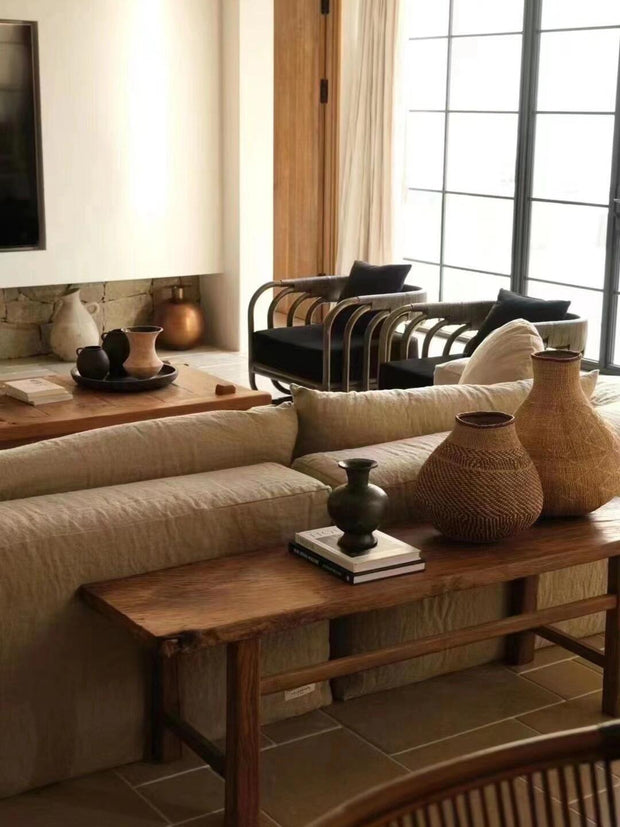 <h3><strong>Ceramic Vase Series</strong></h3>