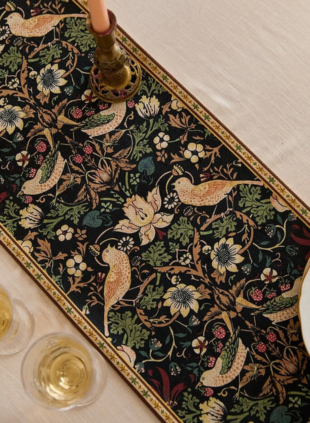 <h2>Table Runners</h2>