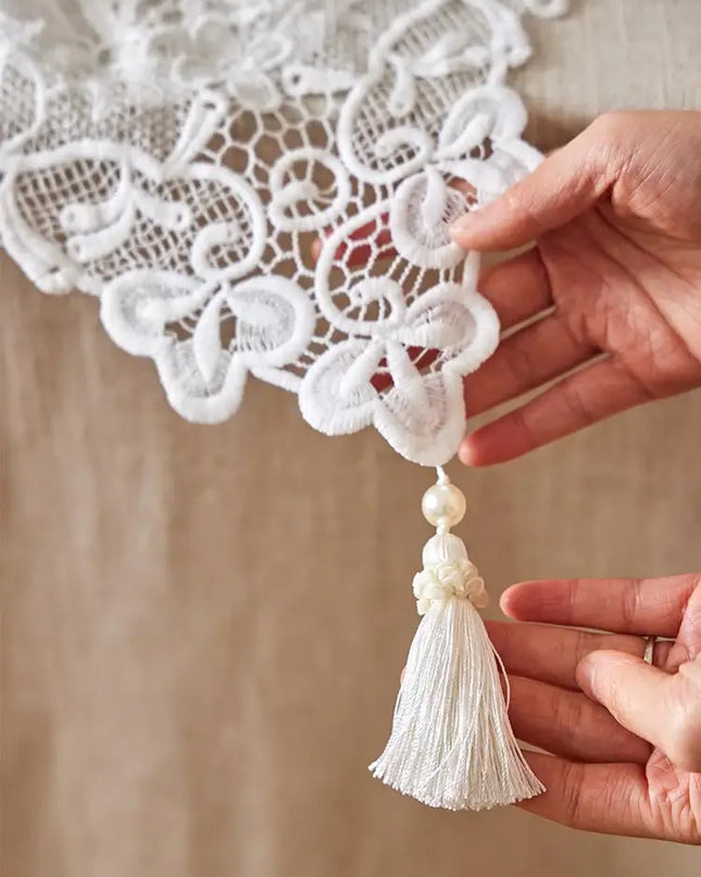 White Flower Table Runner