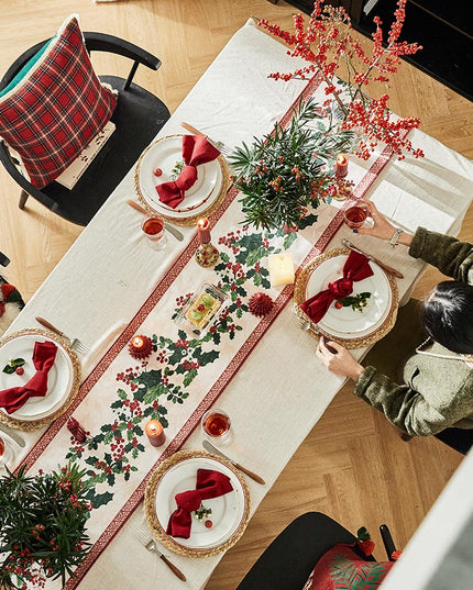 Berry Table Runner: Halloween Edition